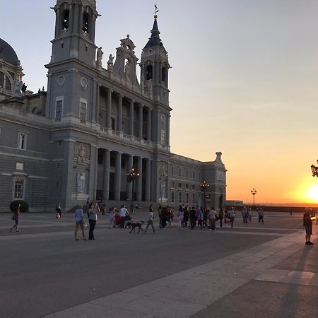 Latina Palace Мадрид Екстериор снимка
