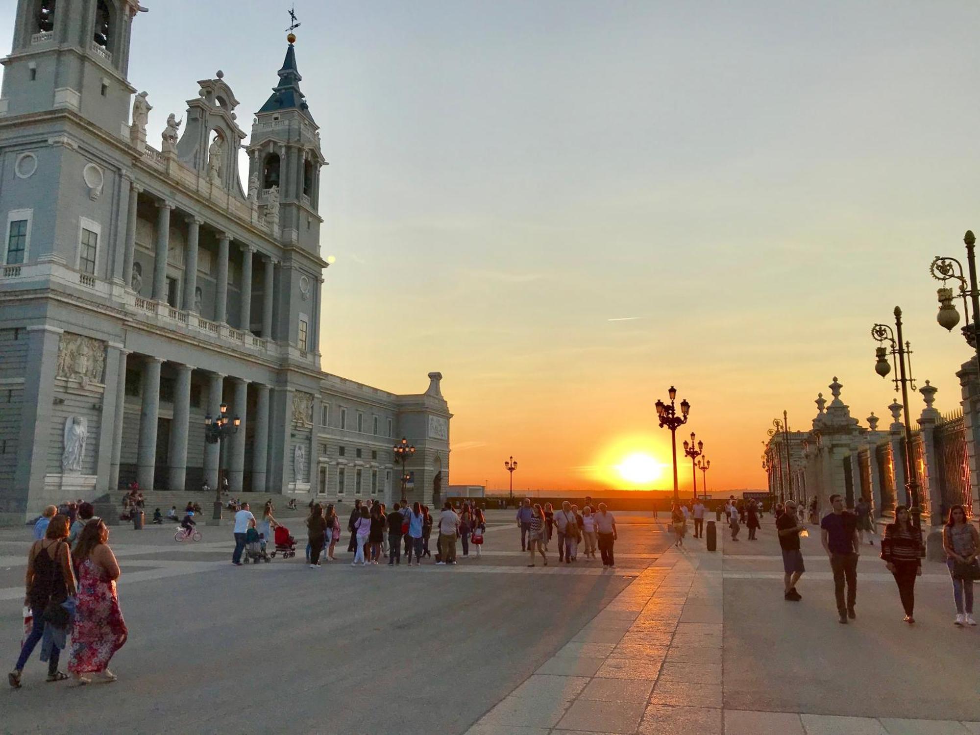 Latina Palace Мадрид Екстериор снимка
